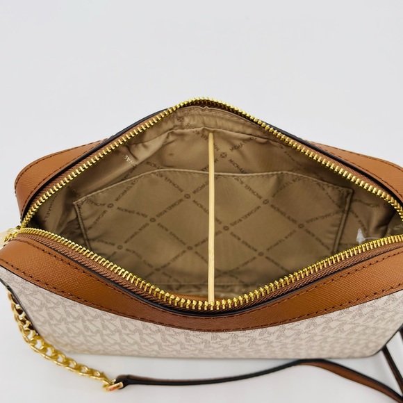 Michael Kors EW Crossbody Bag & ZA Card Case Wallet - Picture 8 of 11